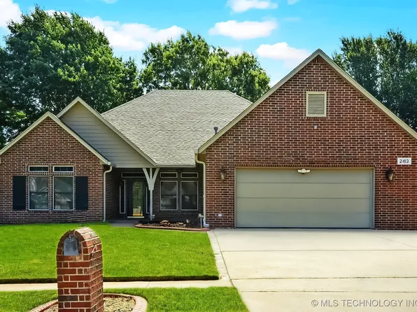 2413 S Sweet Gum Ave, Broken Arrow, OK 74012