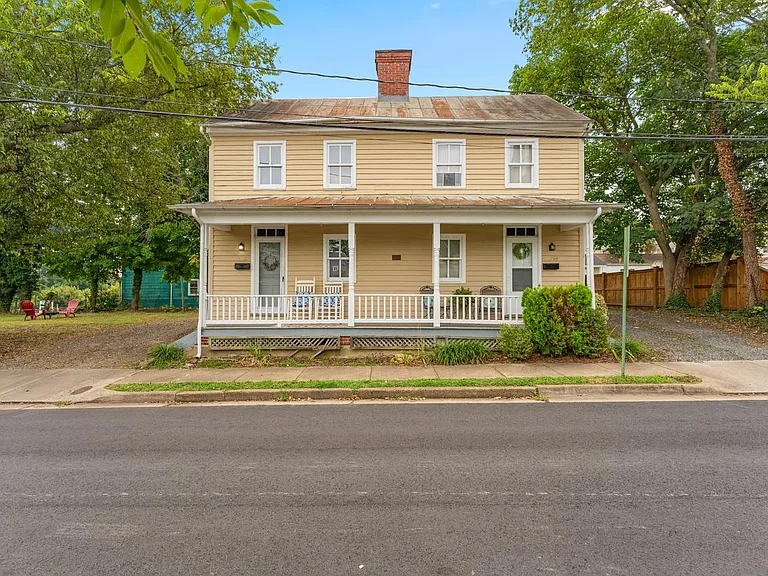 102 Lewis St — Photo 35