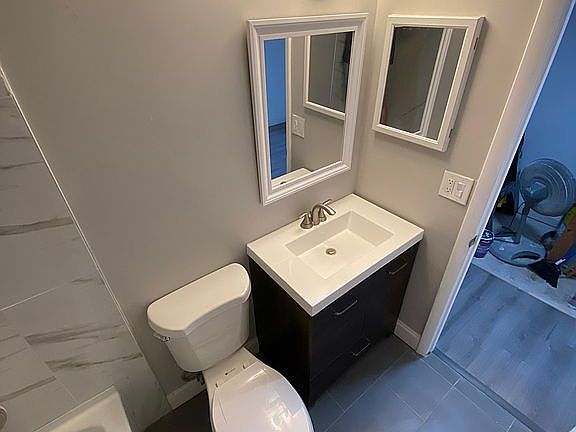 5th image of 1100 Crystal Lake Dr APT 201