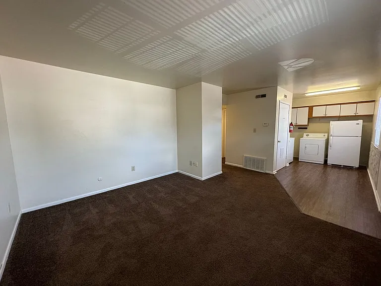 300 E 16th Ave — Photo 11