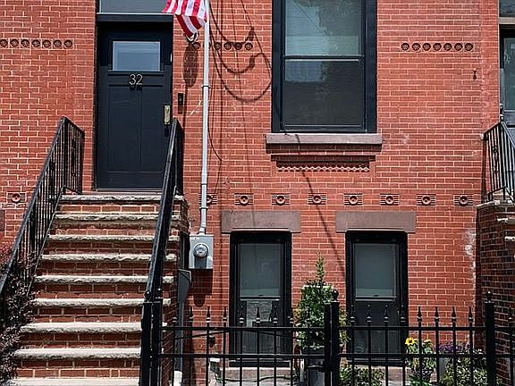 2nd image of 32 Astor Pl