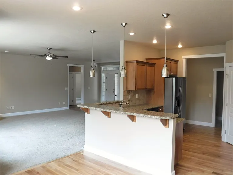 1505 E Daylesford Dr — Photo 10