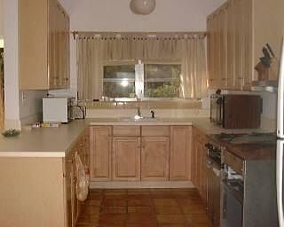 2nd image of 28 Sunset Cir