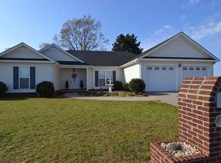 137 Country Cir, Tuscumbia, AL 35674