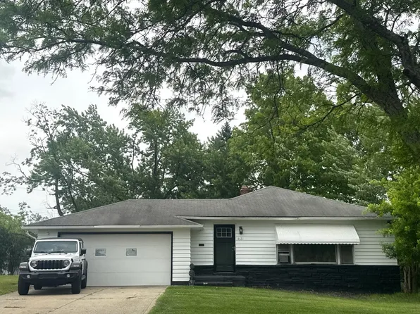 4431 Lawrence Rd, Warrensville Heights, OH 44128