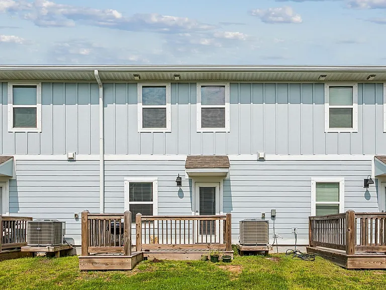 9536 Nature Creek Cir — Photo 19