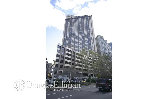 Rented by Douglas Elliman | media 6