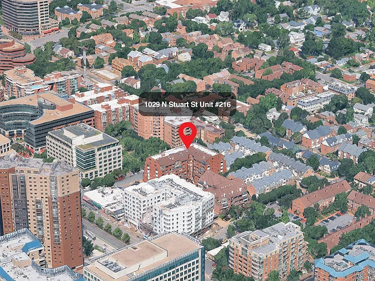 1029 N Stuart St #216 — Photo 2