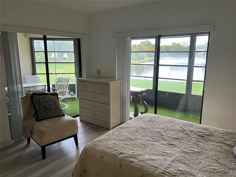 333 Woodlake Wynde — Photo 19