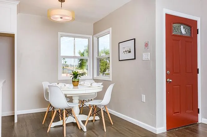 1610 Dupont Dr — Photo 10