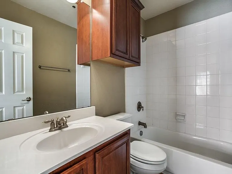 4531 Woodsboro Ln — Photo 11
