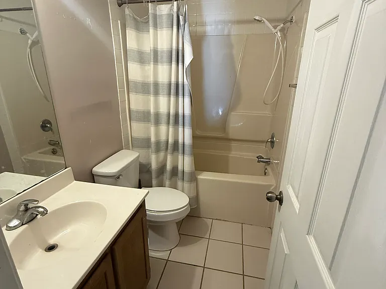 24 Lexington Ct — Photo 18