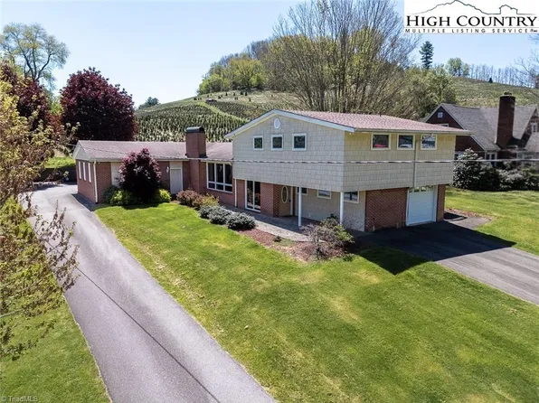 201 E Buck Mountain Rd, West Jefferson, NC 28694