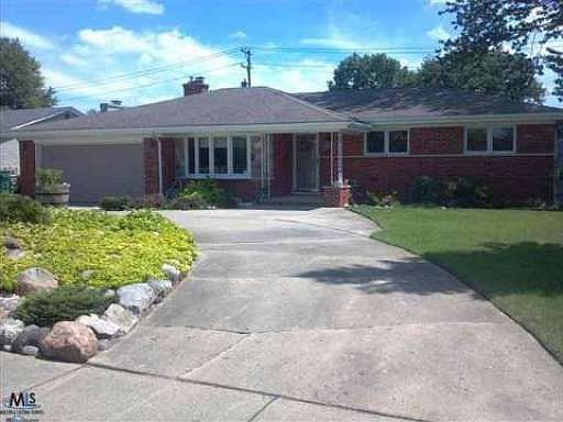 2nd image of 38468 Jefferson Ave
