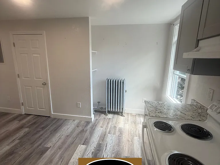 24 Crescent St #24A — Photo 6