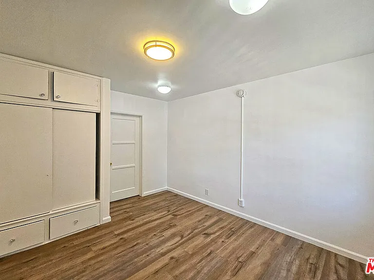 1341 N Keystone St — Photo 14