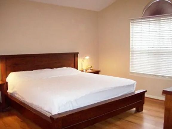 3rd image of 2964 Paddington Dr
