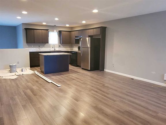 4th image of 8470 Chris St