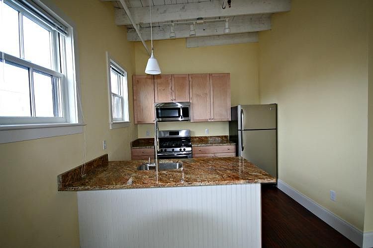 1st image of 391 W Fountain St APT 212