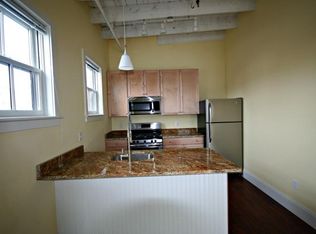 391 W Fountain St APT 212, Providence, RI 02903