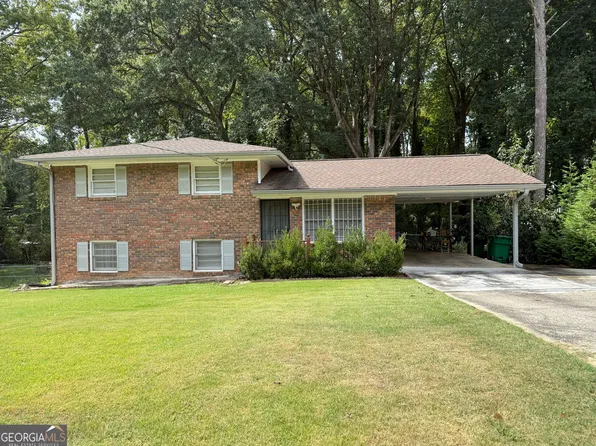 5941 Pinecreek Rd, Forest Park, GA 30297