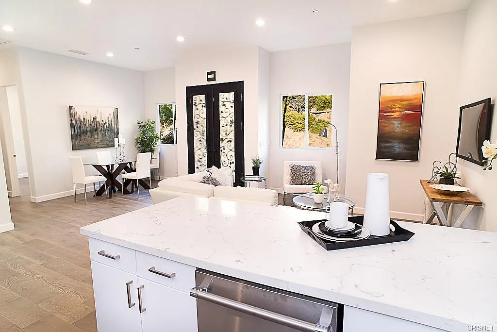 3 bed, 1625 sqft, $6,000 — Photo 3