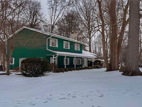 4th image of 1079 Carol Ln