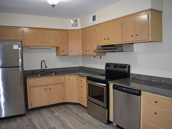 4th image of 10250 Elizabeth St