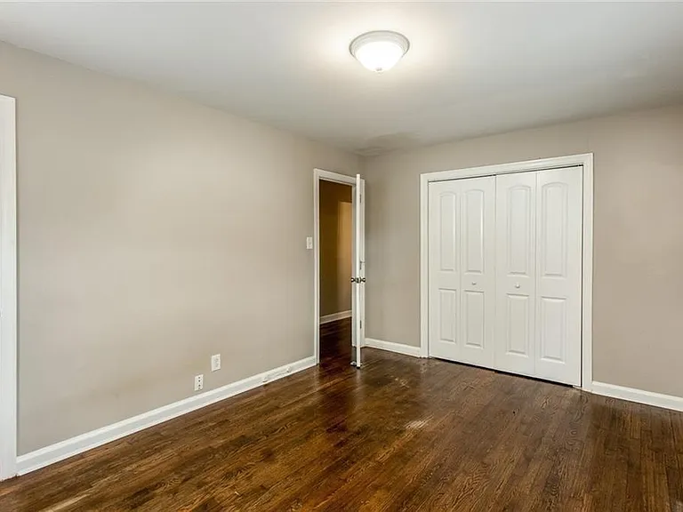 2720 Stonecreek Rd SE — Photo 15