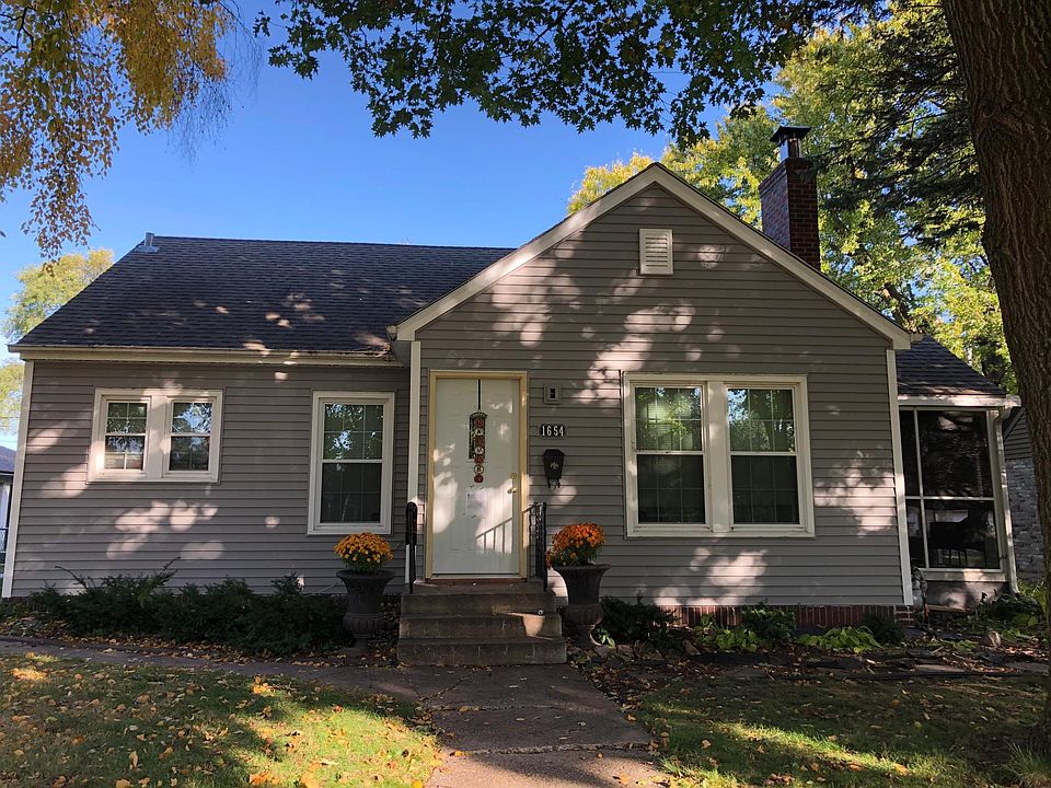 1st image of 1654 Hamline Ave N