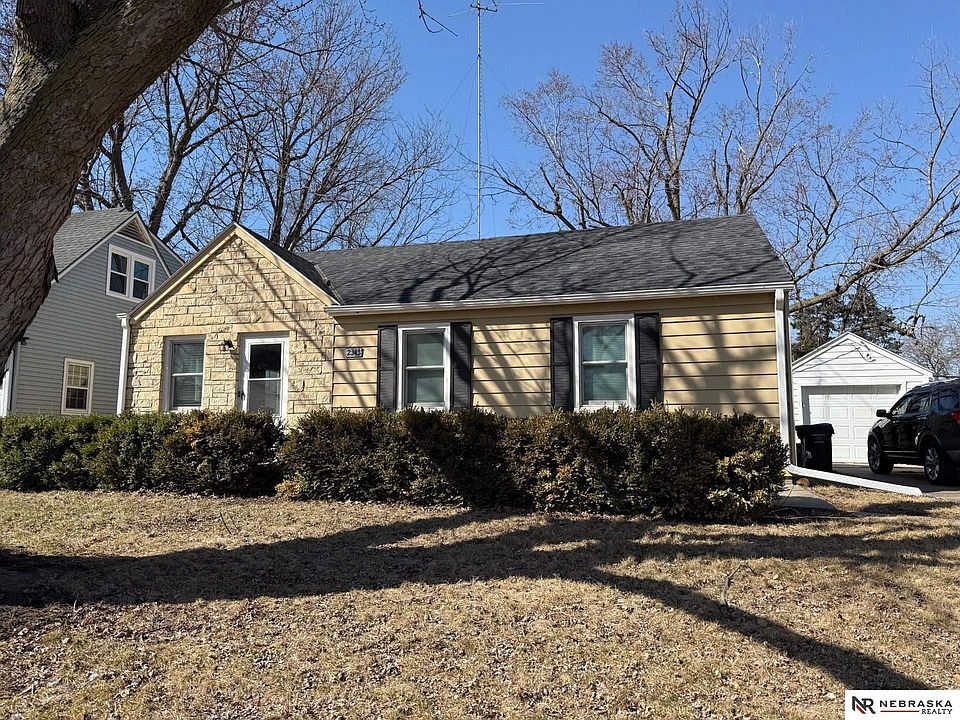 1st image of 2343 S 35th St