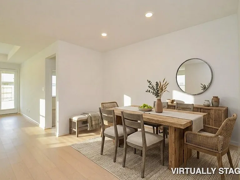 9727 Rialto Heights Dr — Photo 16