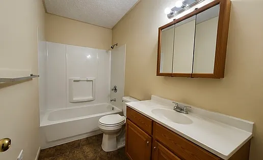 815 N Park St #3 — Photo 4