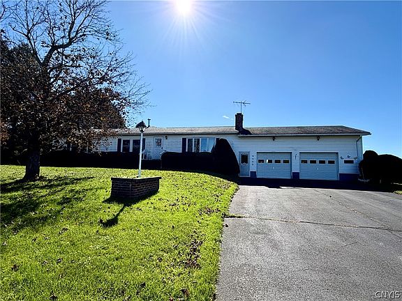 2nd image of 9556 Coombs Rd