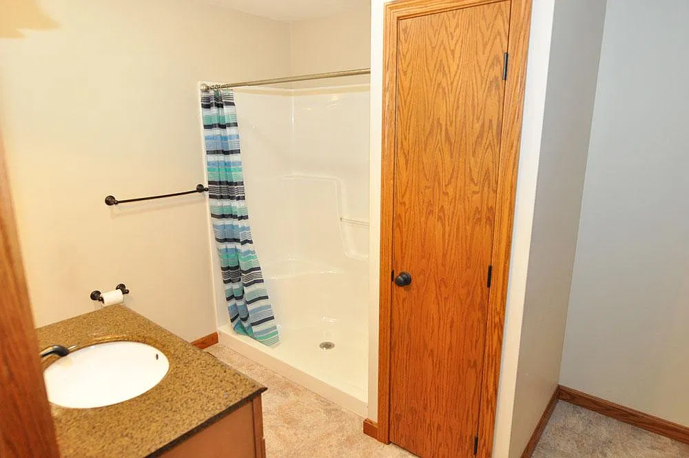 2 bed, 1.5 bath, 1008 sqft, $1,250 — Photo 3