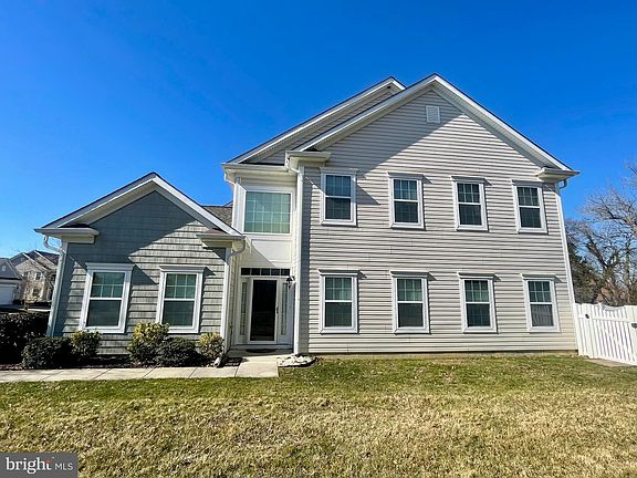 2nd image of 29027 Superior Cir