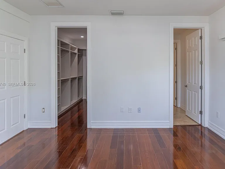 425 N Shore Dr — Photo 22