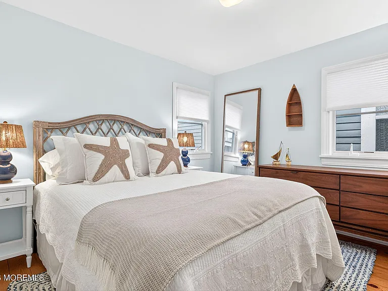 77 Abbott Ave — Photo 17