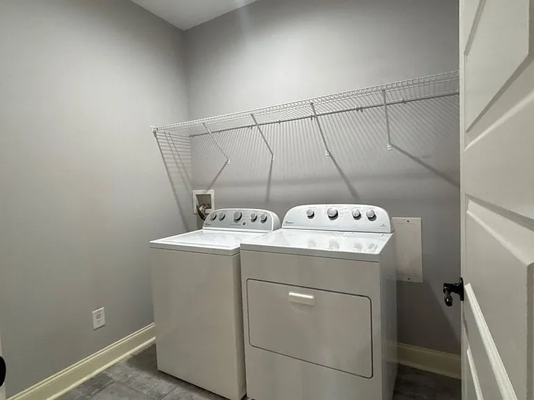 262 Allenwood Dr — Photo 18