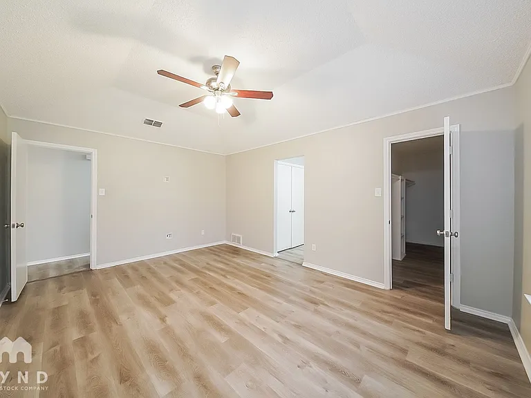 3100 Green Ridge St — Photo 8