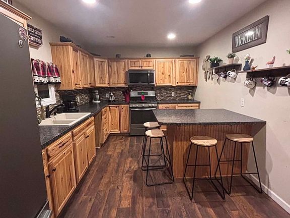 5th image of 127 N Higgins Ave