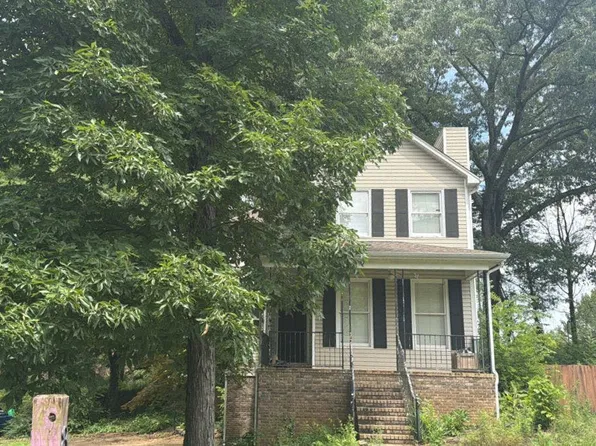 8465 Lanewood Cir, Leeds, AL 35094