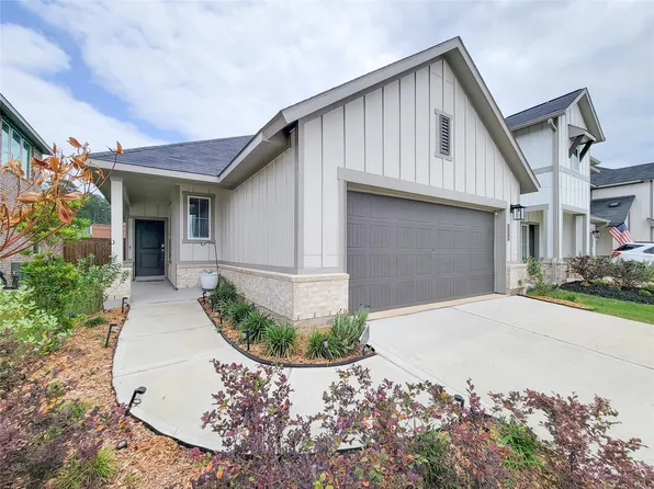 2818 Bluebonnet Ridge Dr, Conroe, TX 77304