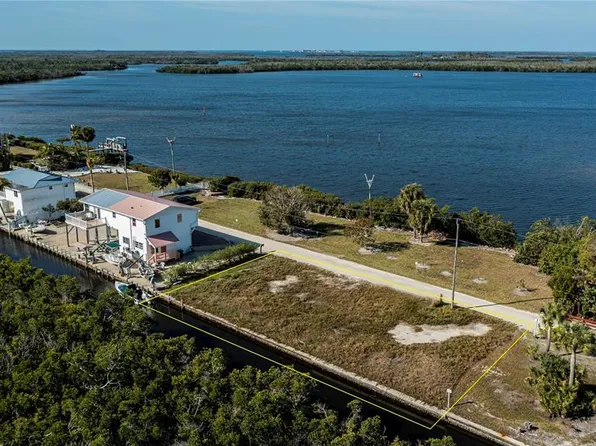 8153 Moyer Ln #11, Bokeelia, FL 33922