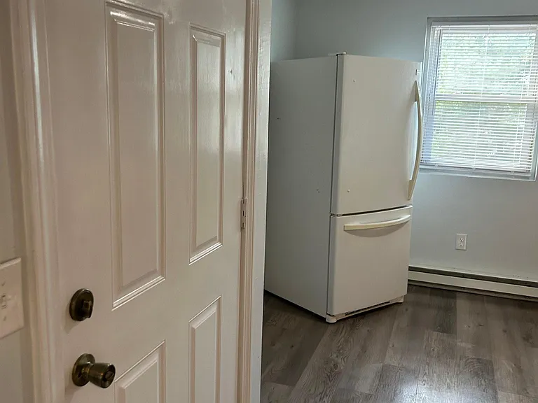 10 Nestor St #8 — Photo 6
