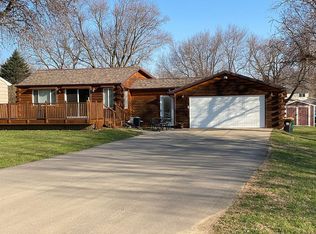 1541 1st Ave, Mountain lake, MN 56159