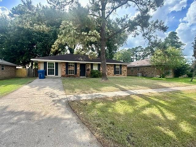 1st image of 2245 Vickers Dr