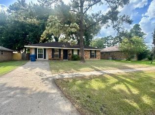 2245 Vickers Dr, Baton Rouge, LA 70815