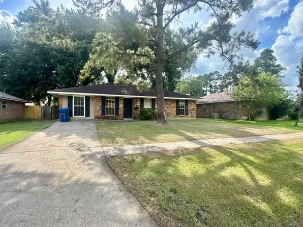 2245 Vickers Dr, Baton Rouge, LA 70815