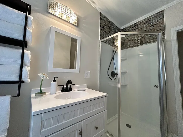204 Woodbine St #2A — Photo 5